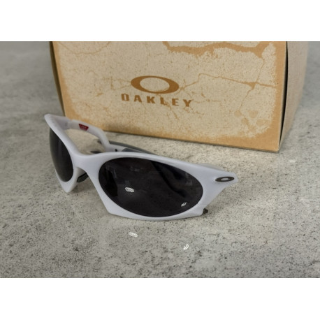 OKULARY OAKLEY® OO9437-06 PLANTARIS MATTE VAPOR / PRIZM GREY